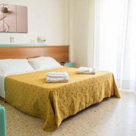 Hotel Nautilus Cattolica Eksteriør billede