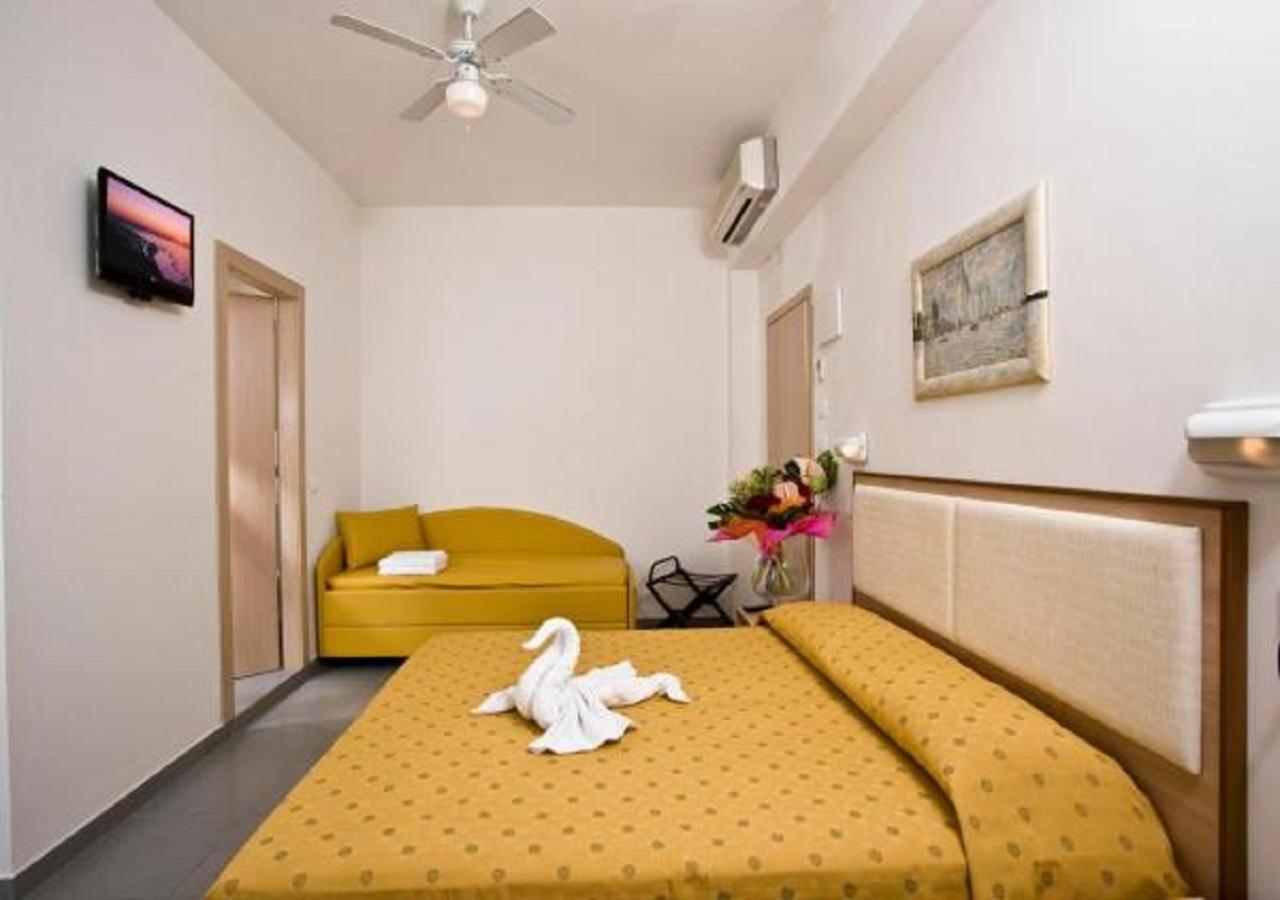 Hotel Nautilus Cattolica Værelse billede