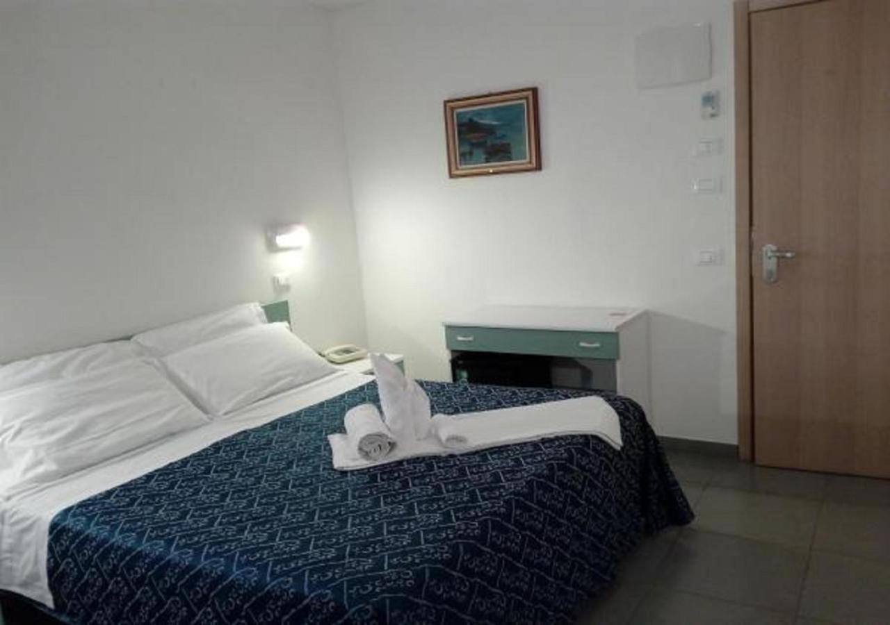 Hotel Nautilus Cattolica Eksteriør billede