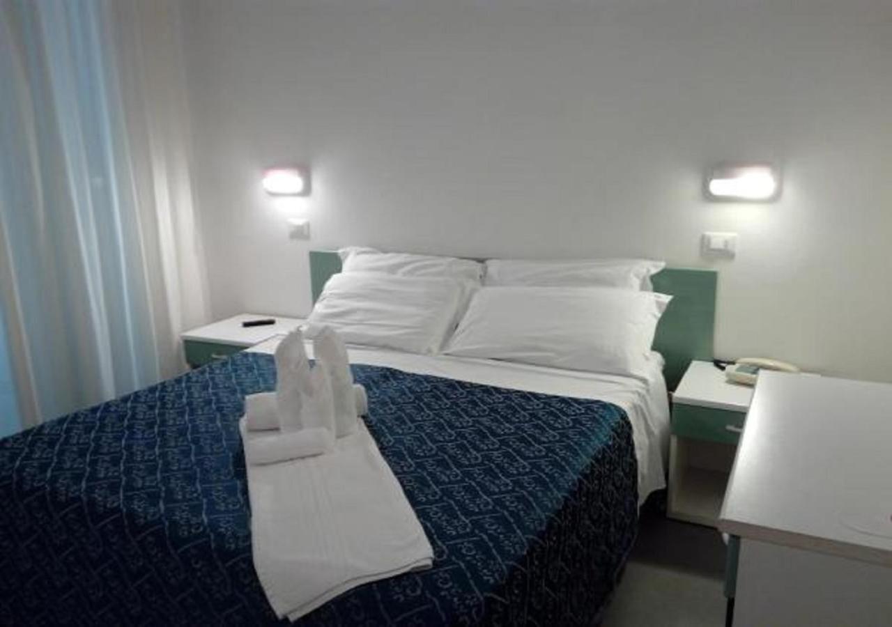 Hotel Nautilus Cattolica Eksteriør billede